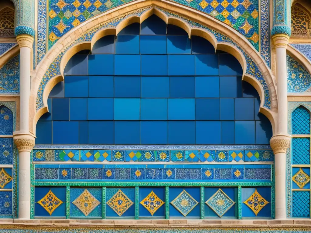 Detalle del legado mongol: los vibrantes mosaicos de la Mezquita Azul en Tabriz, Irán, fusionan arte islámico y influencias mongolas